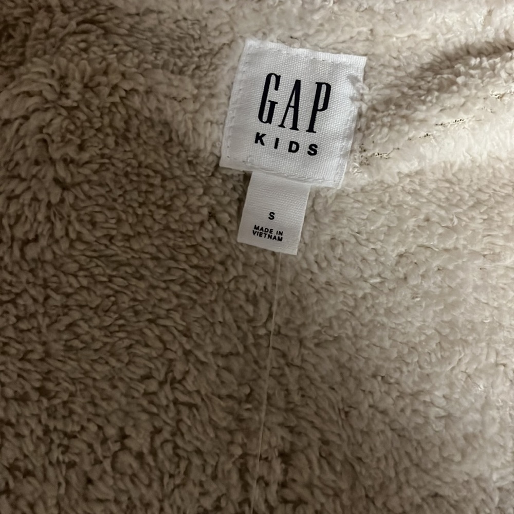 !!!! 1/$14  or all 3/$35 !!!!! Gap sweat jacket - Picture 3 of 4